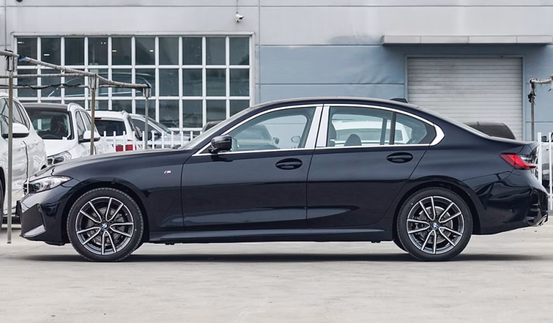 
								BMW 325i 2025 full									