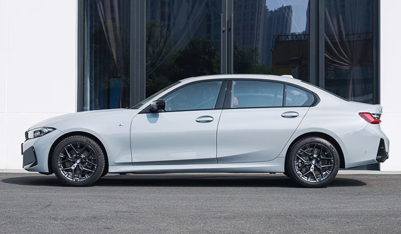 
								BMW 330Li 2025 full									