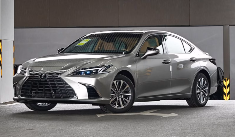 
								Lexus ES300h 2025 full									