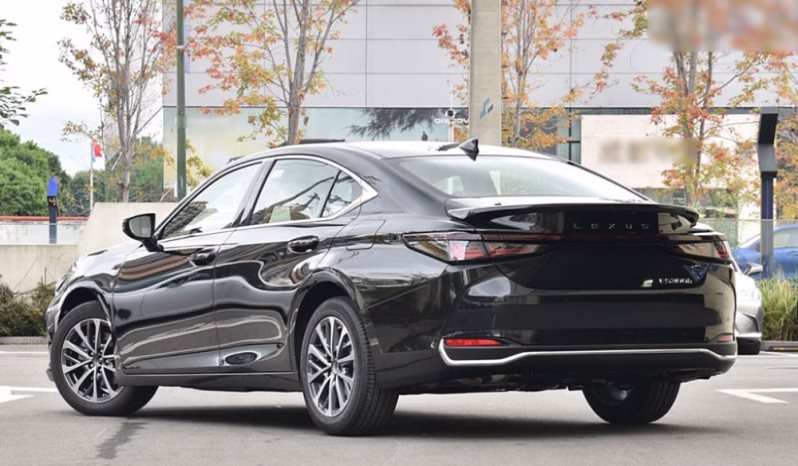 
								Lexus ES300h 2025 full									