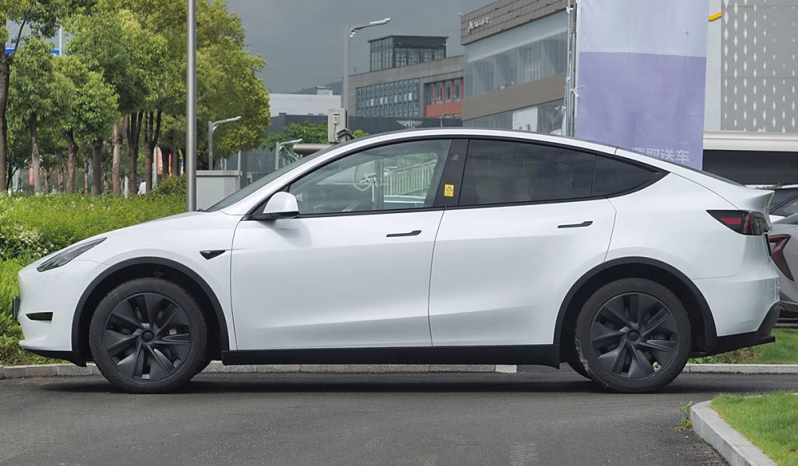 
								Tesla Model Y 2024 full									