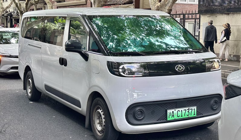 Maxus Dana V1 electric van