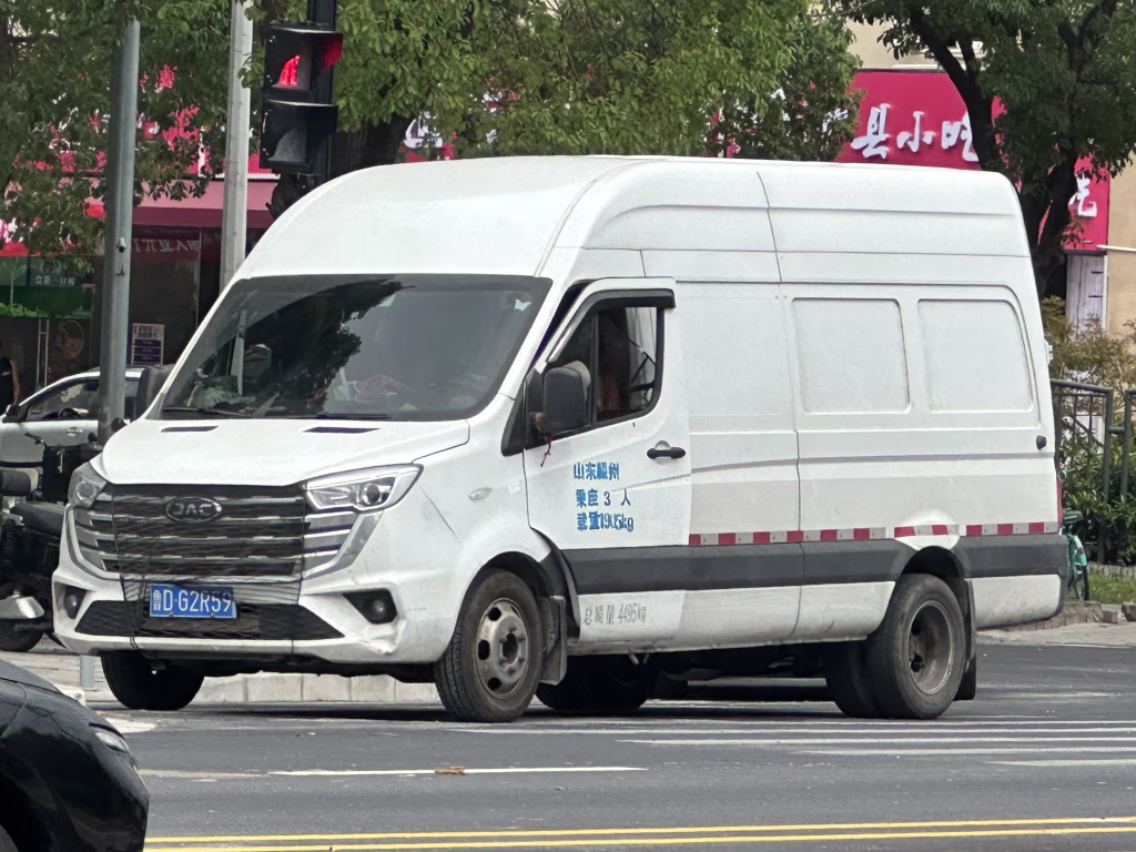 JAC Sunray cargo van – model reference photograph