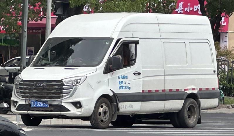 JAC Sunray cargo van – model reference photograph