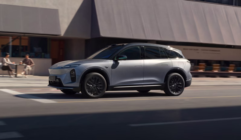 NIO ES6 exterior; manufacturer model-family reference image