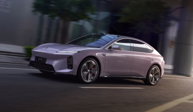 NIO ET5 exterior; manufacturer model-family reference image