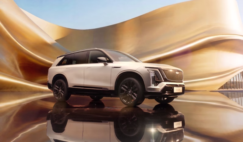 Cadillac VISTIQ exterior; manufacturer model-family reference image